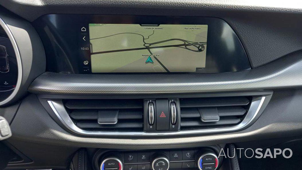 Alfa Romeo Stelvio 2.0 T Sprint Q4 AT8 de 2025
