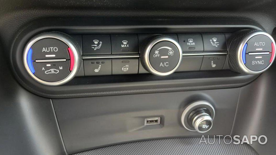 Alfa Romeo Stelvio 2.0 T Sprint Q4 AT8 de 2025