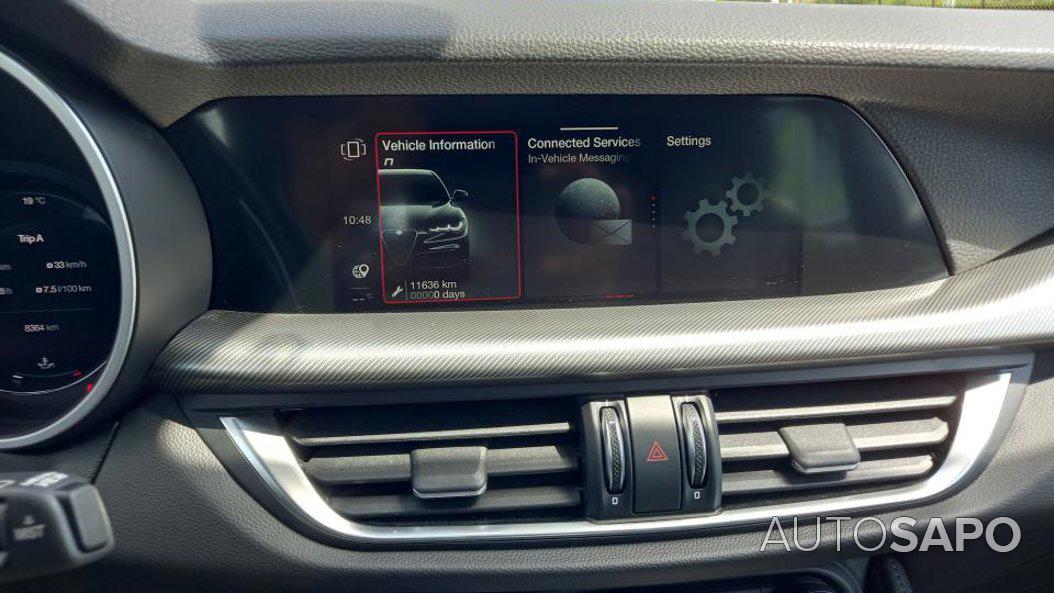 Alfa Romeo Stelvio 2.0 T Sprint Q4 AT8 de 2025