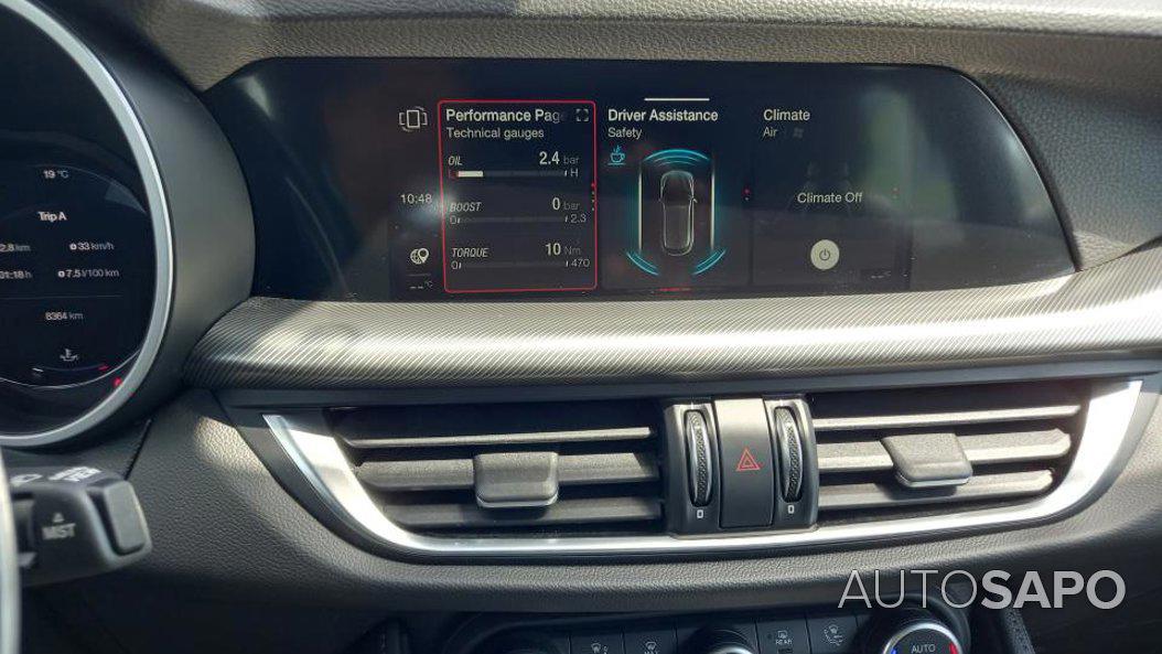 Alfa Romeo Stelvio 2.0 T Sprint Q4 AT8 de 2025