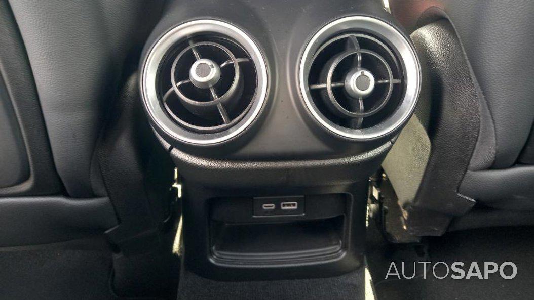 Alfa Romeo Stelvio 2.0 T Sprint Q4 AT8 de 2025