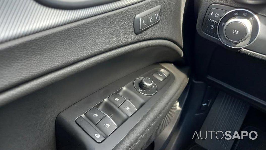 Alfa Romeo Stelvio 2.0 T Sprint Q4 AT8 de 2025