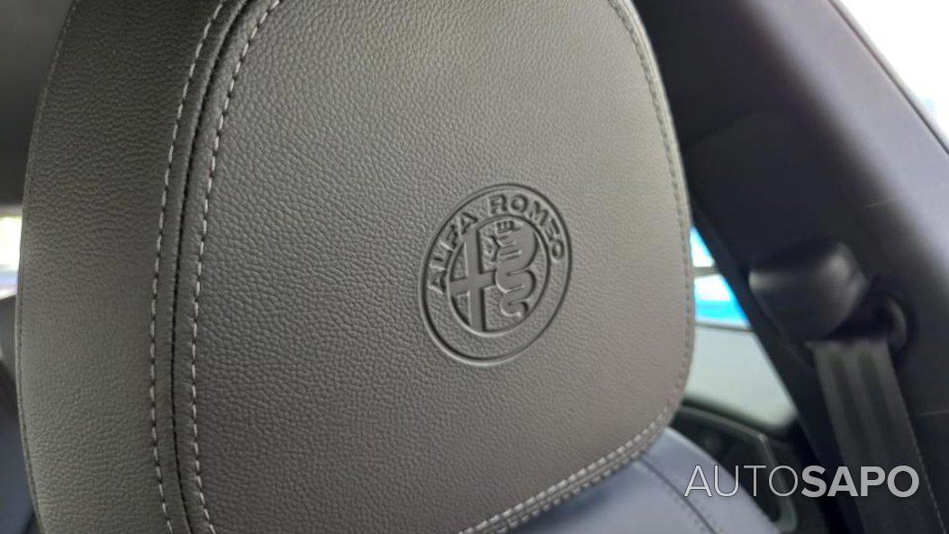 Alfa Romeo Stelvio 2.0 T Sprint Q4 AT8 de 2025