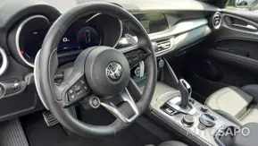 Alfa Romeo Stelvio 2.0 T Sprint Q4 AT8 de 2025