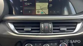 Alfa Romeo Stelvio 2.0 T Sprint Q4 AT8 de 2025