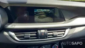 Alfa Romeo Stelvio 2.0 T Sprint Q4 AT8 de 2025