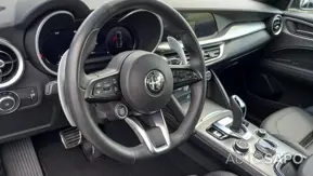 Alfa Romeo Stelvio 2.0 T Sprint Q4 AT8 de 2025