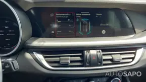 Alfa Romeo Stelvio 2.0 T Sprint Q4 AT8 de 2025