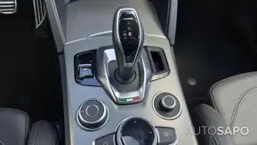 Alfa Romeo Stelvio 2.0 T Sprint Q4 AT8 de 2025