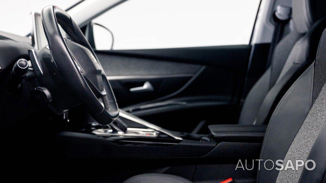 Peugeot 5008 1.5 BlueHDi Allure EAT8 de 2020