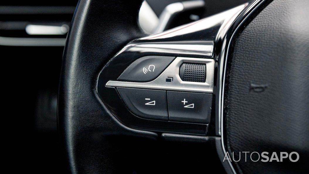 Peugeot 5008 1.5 BlueHDi Allure EAT8 de 2020