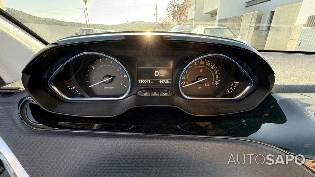 Peugeot 2008 1.2 PureTech Allure de 2017