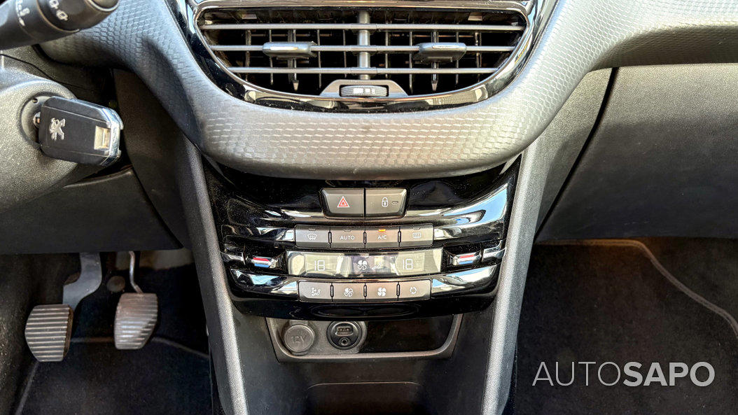 Peugeot 2008 1.2 PureTech Allure de 2017