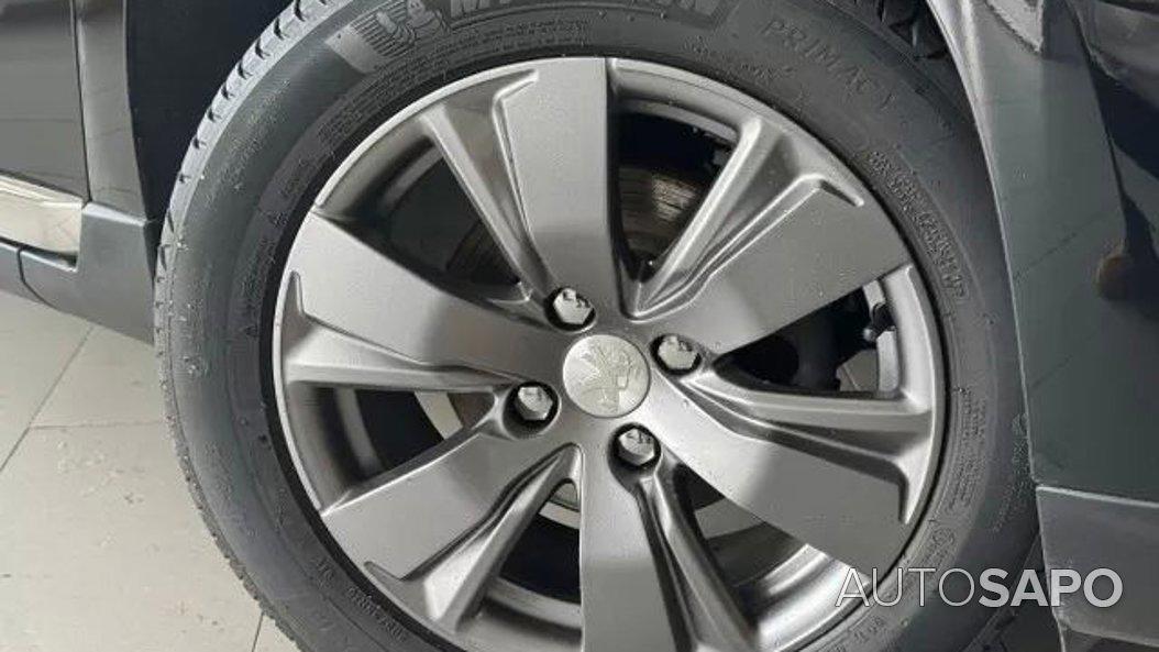 Peugeot 2008 1.6 e-HDi Allure 2-Tronic de 2015