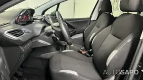 Peugeot 208 de 2014