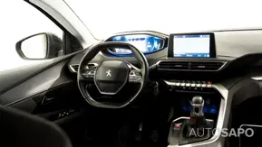 Peugeot 5008 1.2 PureTech Active de 2019