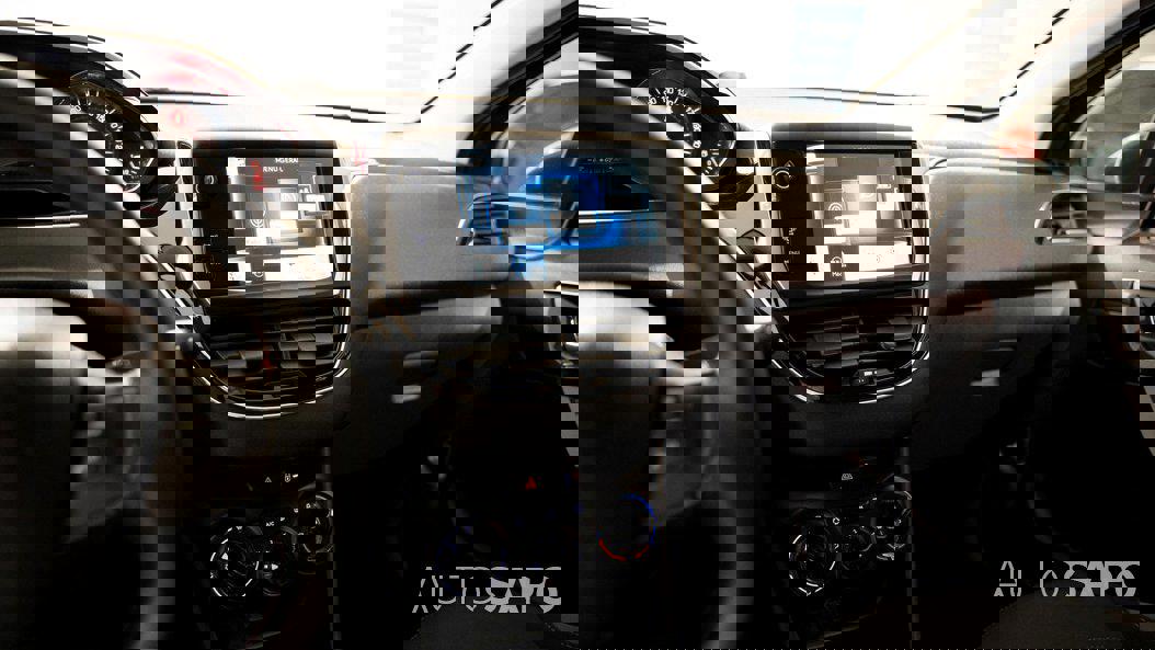Peugeot 208 de 2014