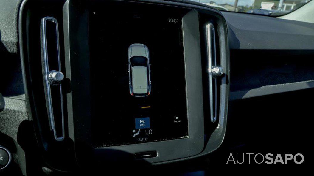 Volvo XC40 1.5 T2 Momentum Core de 2021