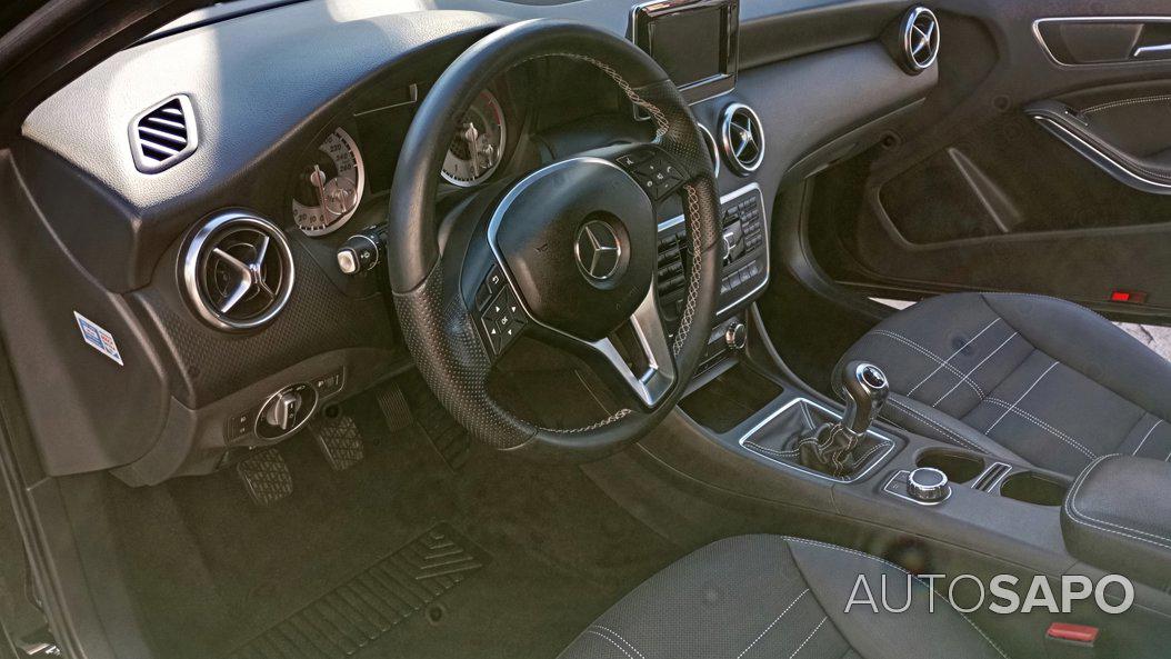 Mercedes-Benz Classe A 180 Avantgarde BlueEfficiency de 2014