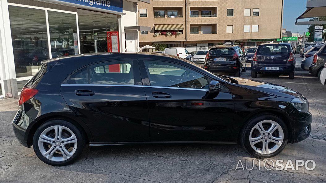 Mercedes-Benz Classe A 180 Avantgarde BlueEfficiency de 2014