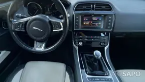 Jaguar XE 2.0 D R-Sport de 2016