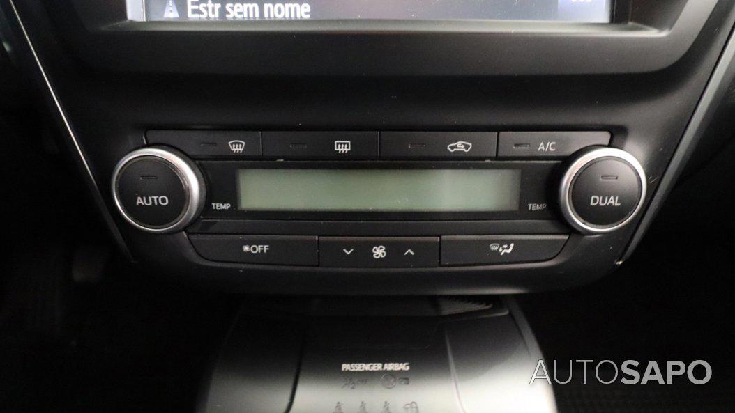 Toyota Avensis de 2016