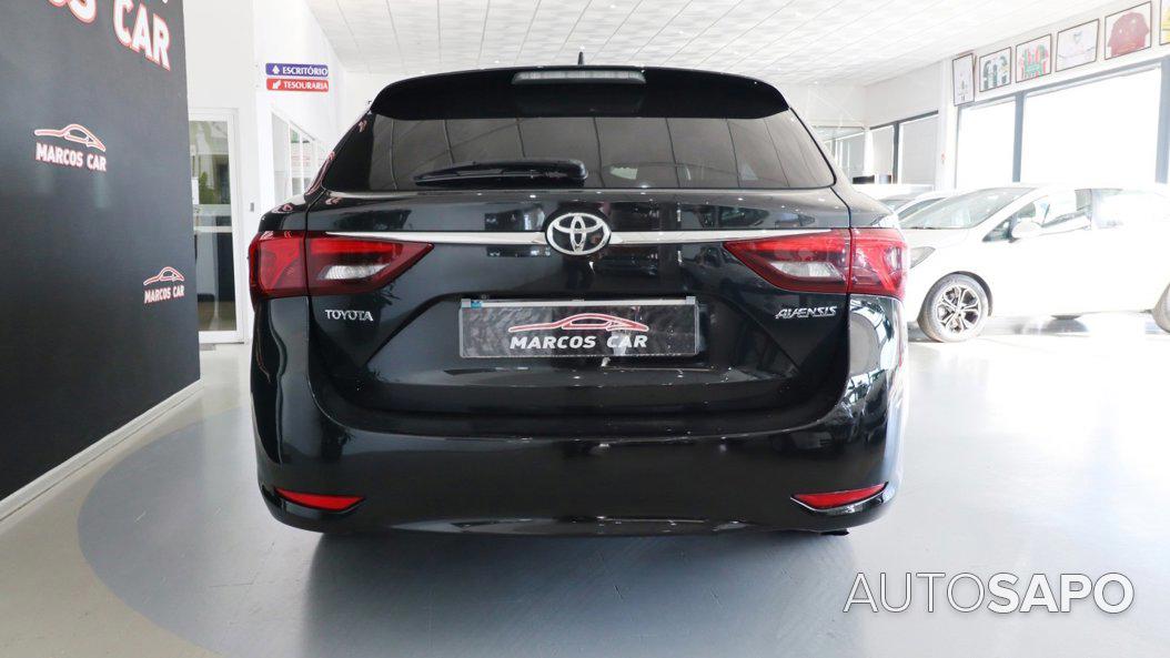 Toyota Avensis de 2016