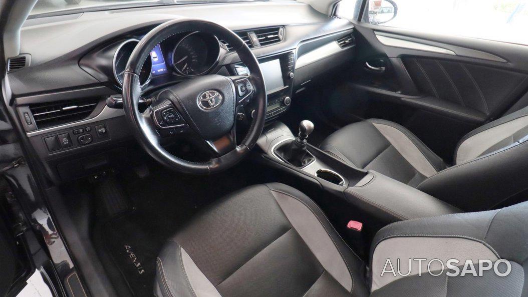 Toyota Avensis de 2016