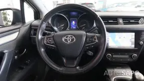 Toyota Avensis de 2016
