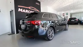 Toyota Avensis de 2016