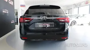 Toyota Avensis de 2016