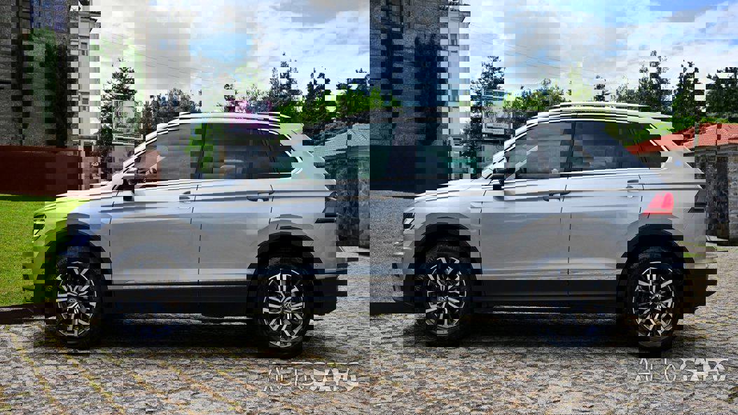 Volkswagen Tiguan 2.0 TDI Confortline DSG de 2019
