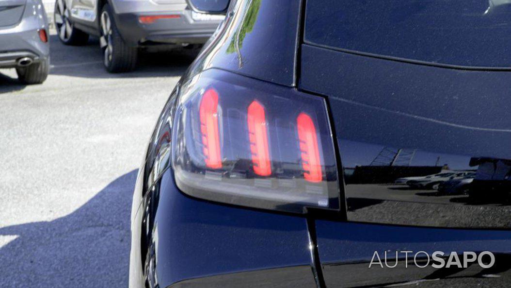 Peugeot 208 1.2 PureTech Allure Pack EAT8 de 2022