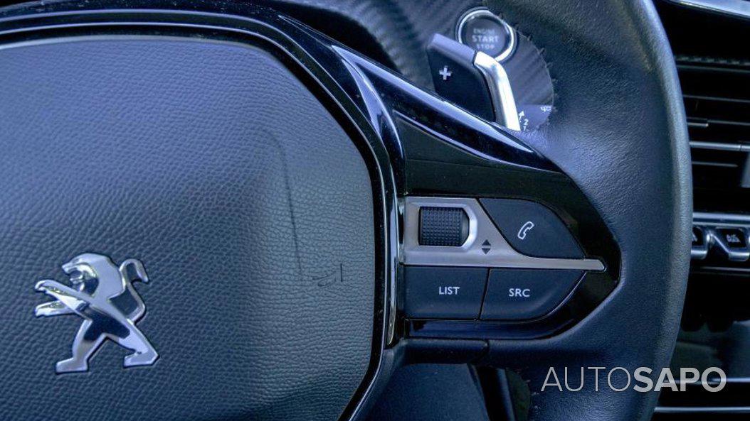 Peugeot 208 1.2 PureTech Allure Pack EAT8 de 2022
