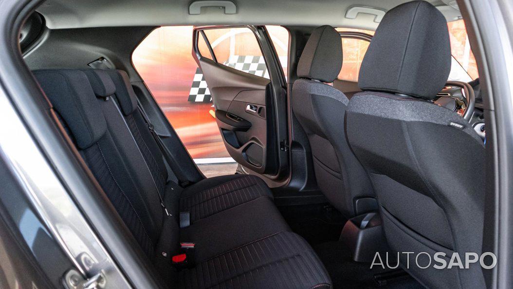 Peugeot 2008 1.2 PureTech Active de 2020