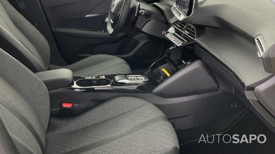 Peugeot 208 1.2 PureTech GT de 2024