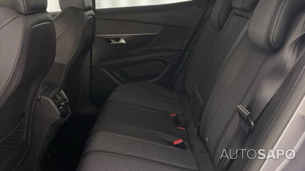 Peugeot 3008 1.2 PureTech Allure de 2021