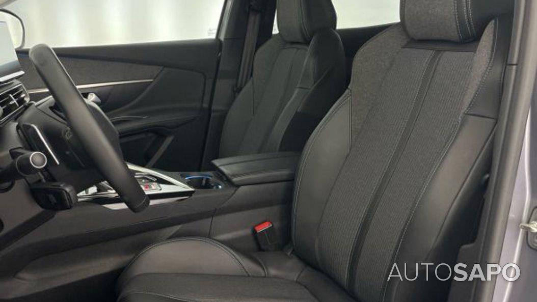 Peugeot 3008 1.2 PureTech Allure de 2021