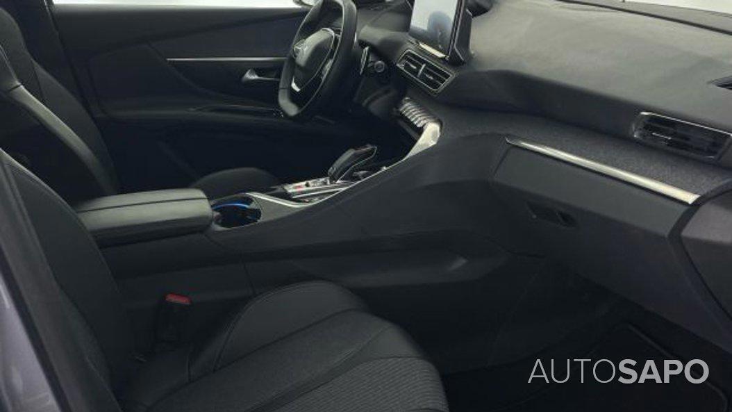 Peugeot 3008 1.2 PureTech Allure de 2021