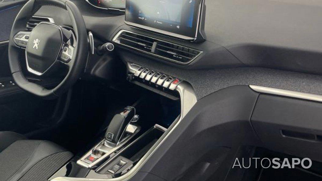 Peugeot 3008 1.2 PureTech Allure de 2021