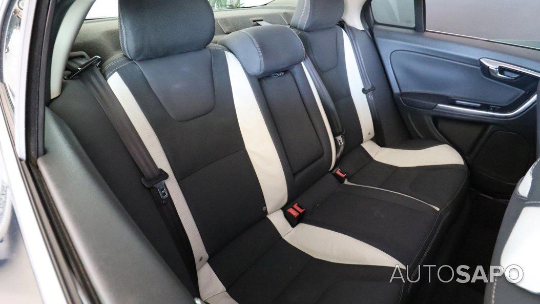 Volvo S60 2.0 D4 R-Design S/S Geartronic de 2012
