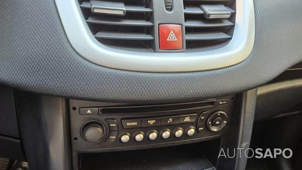 Peugeot 207 1.4 16V SE 200 Anos de 2010