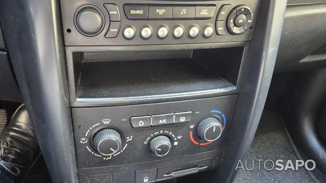 Peugeot 207 1.4 16V SE 200 Anos de 2010
