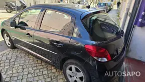 Peugeot 207 1.4 16V SE 200 Anos de 2010