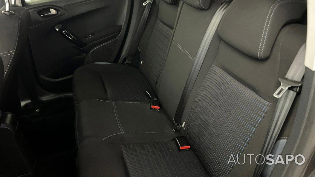 Peugeot 208 1.4 HDi Allure de 2012