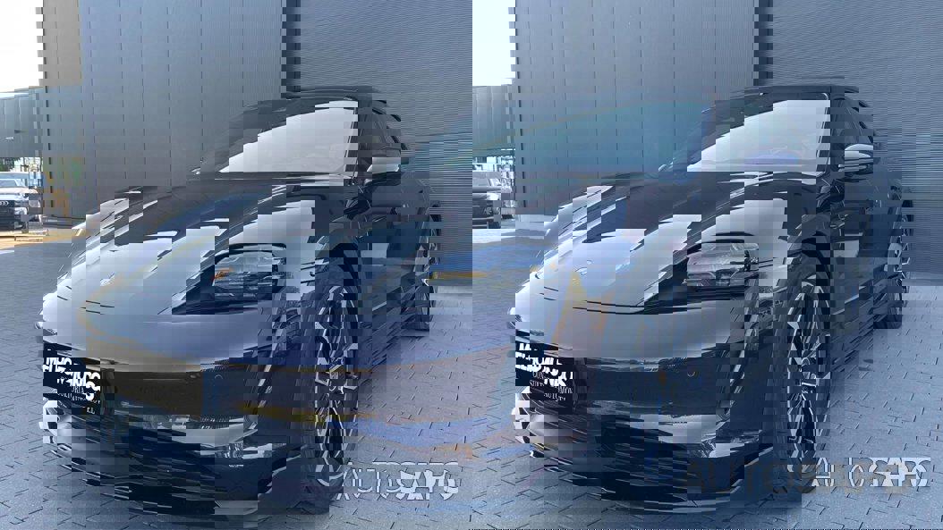 Porsche Taycan Cross Turismo de 2021