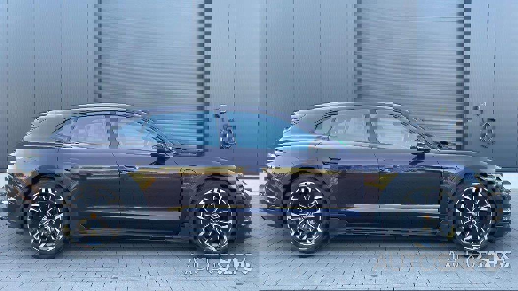 Porsche Taycan Cross Turismo de 2021