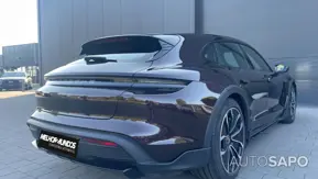 Porsche Taycan Cross Turismo de 2021