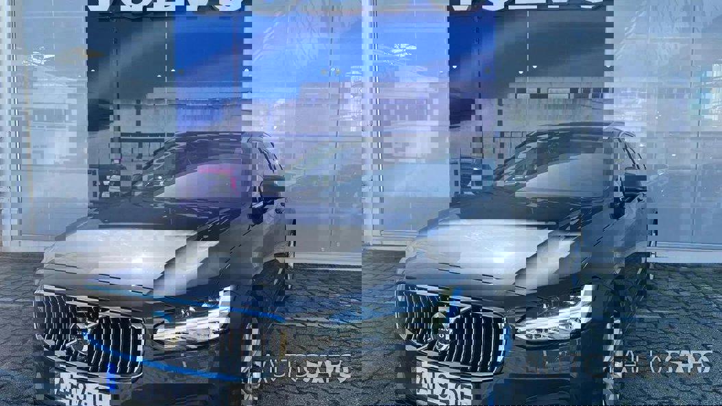 Volvo V90 2.0 B4 Momentum Plus Geartronic de 2021
