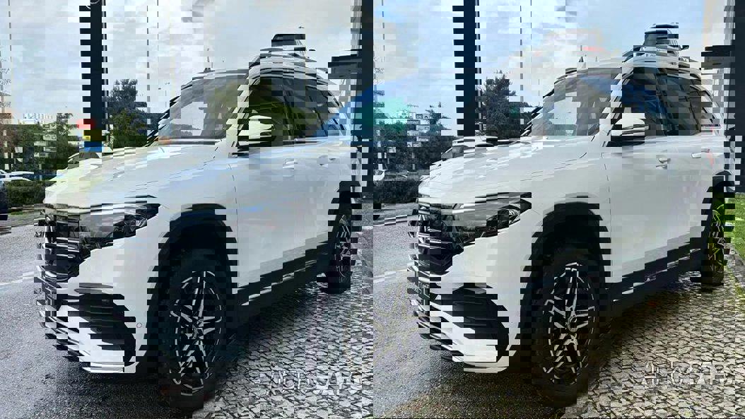 Mercedes-Benz EQB de 2024
